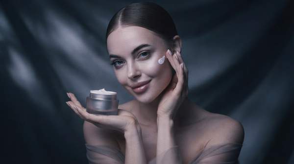 Editorial illustration for Post-Holiday Skin SOS: Match Your Concern to the Right Hydrating Ingredients